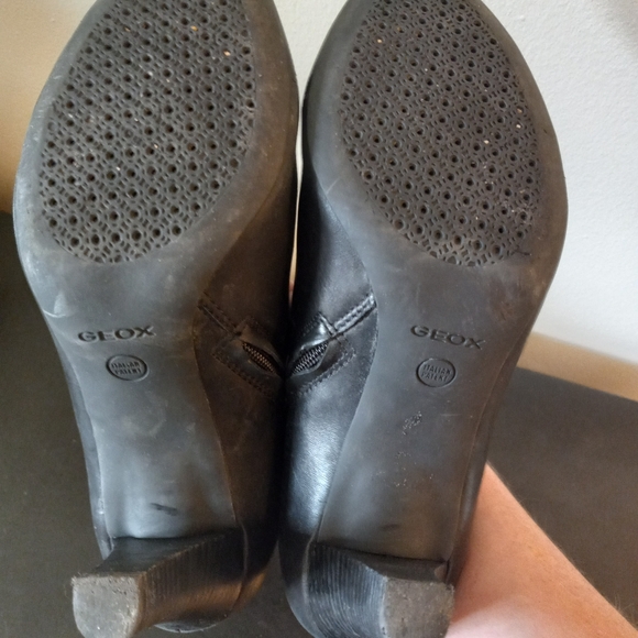 Geox Respira Leather Bootie With Heel 👠 - Picture 6 of 8
